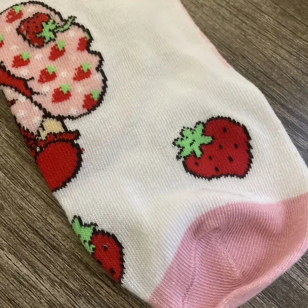 Strawberry Shortcake Quarter Crew Socks Women’s 9-14 1 Pair